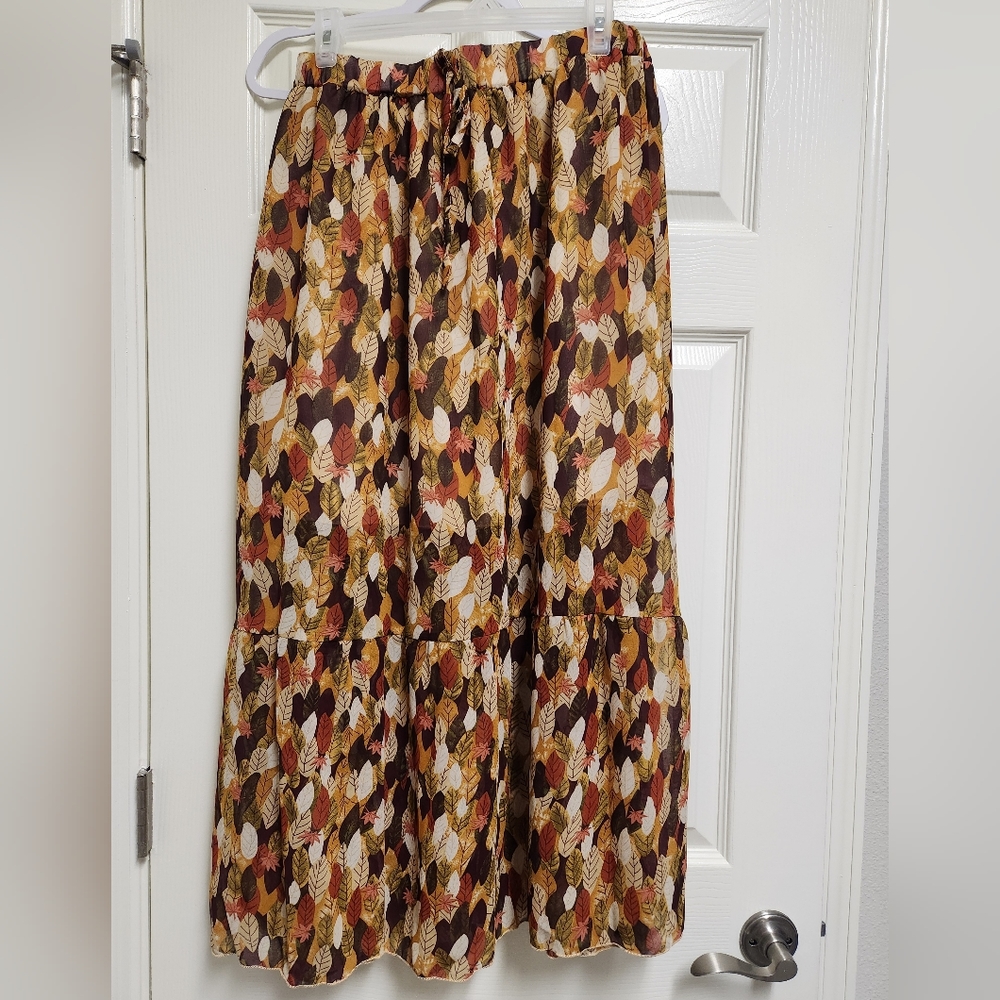 Women's leaf print ruffle hem skirt
